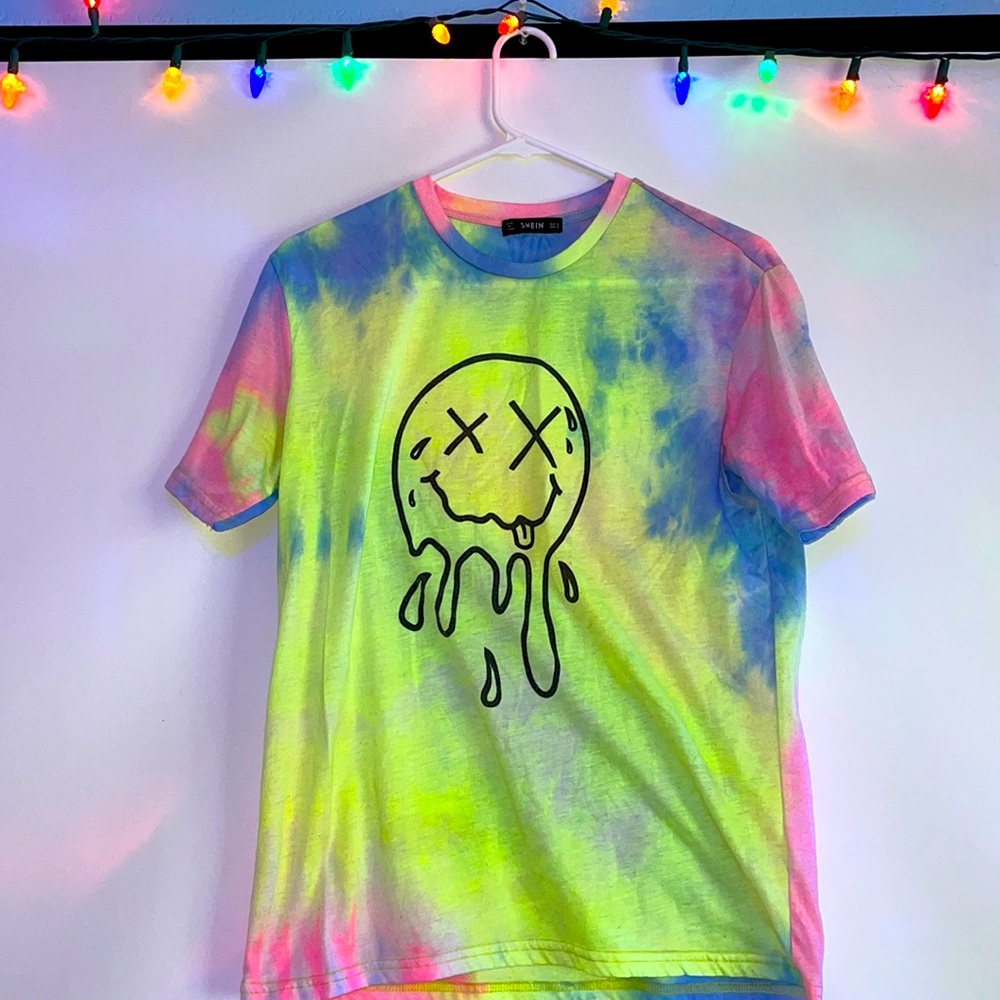 SHEIN tie-dye face logo T-shirt.